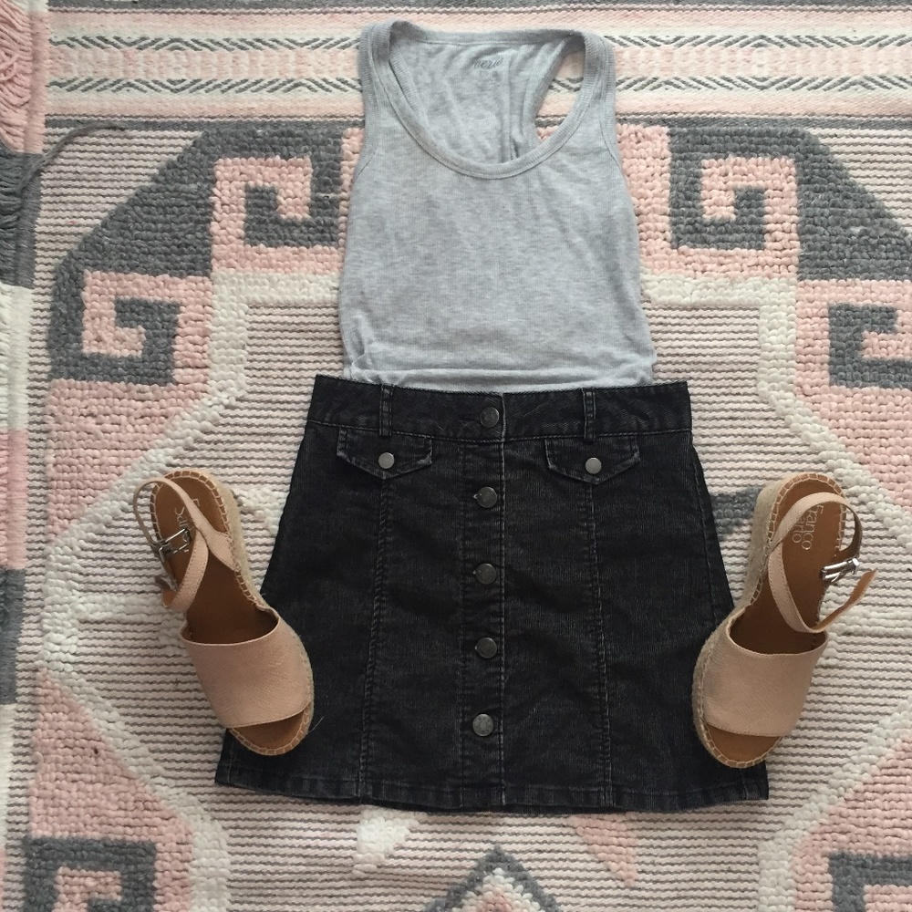 Mini Corduroy skirt!! <3